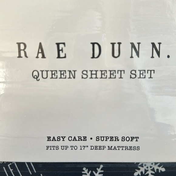 ❄️Rae Dunn Let It Snow Queen Sheet Set❄️ - Picture 3 of 7